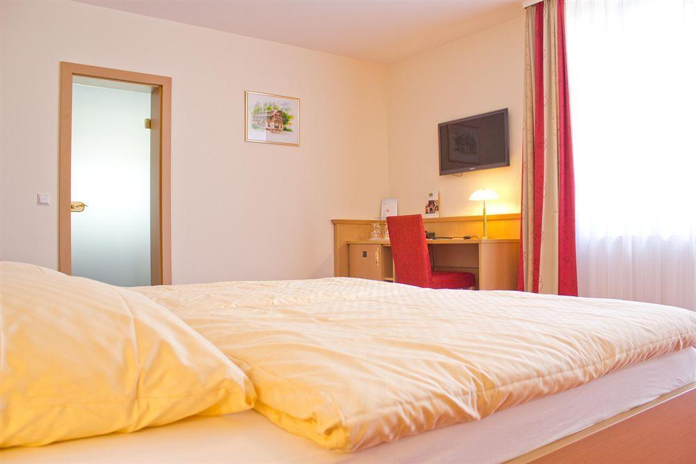 Waldhotel Forellenhof Baden-Baden Exterior photo
