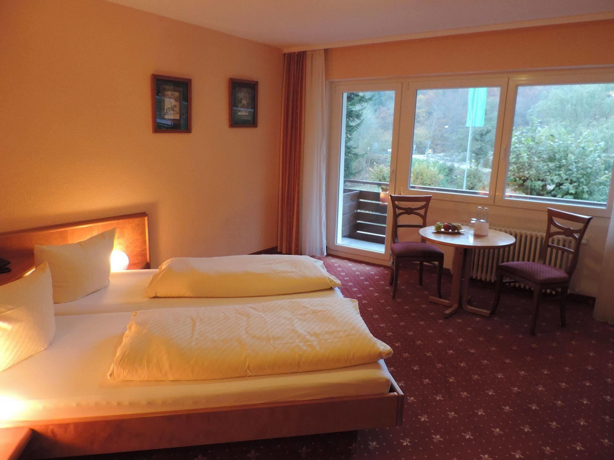 Waldhotel Forellenhof Baden-Baden Exterior photo