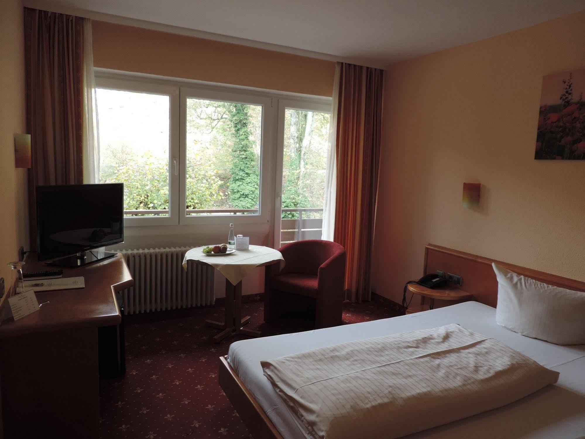 Waldhotel Forellenhof Baden-Baden Exterior photo